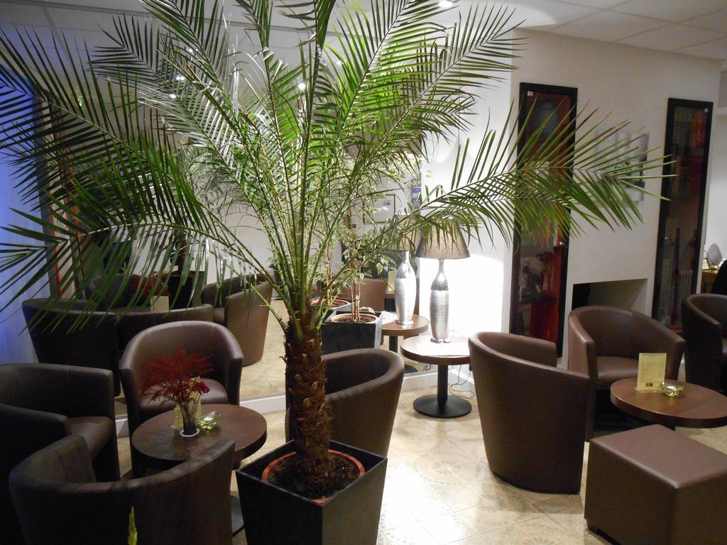 Hotel De Montaulbain Verdun-sur-Meuse Esterno foto