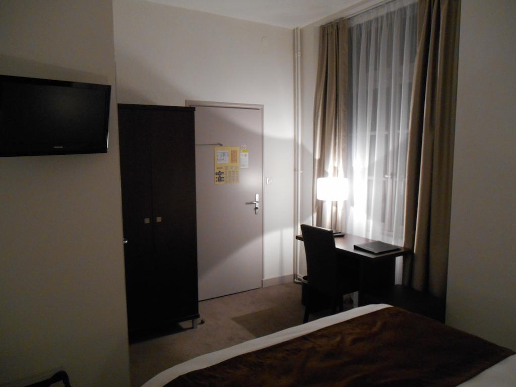 Hotel De Montaulbain Verdun-sur-Meuse Esterno foto