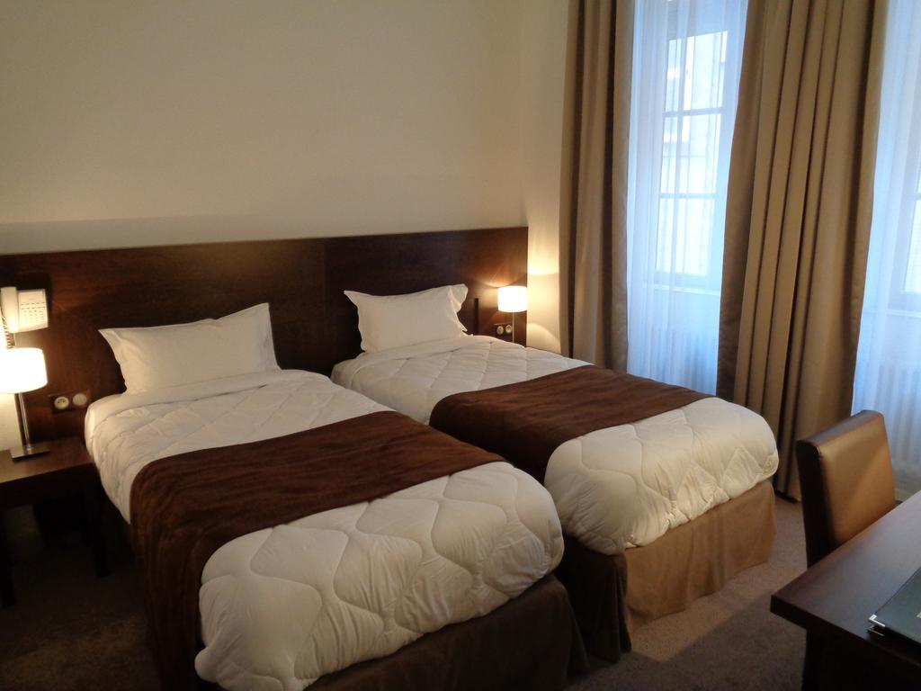 Hotel De Montaulbain Verdun-sur-Meuse Esterno foto