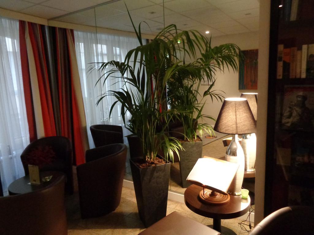 Hotel De Montaulbain Verdun-sur-Meuse Esterno foto