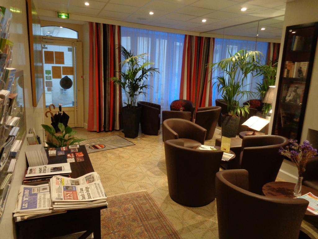 Hotel De Montaulbain Verdun-sur-Meuse Esterno foto